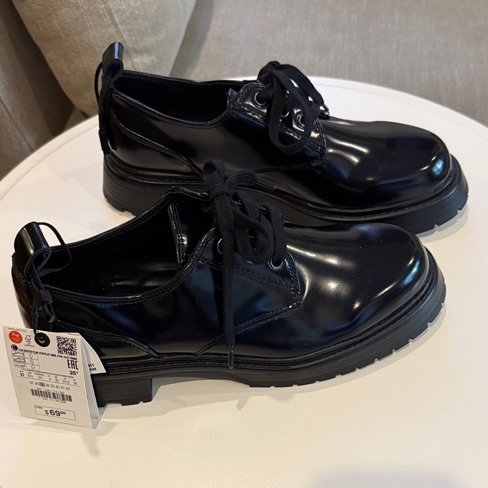 Zara Shiny Black Lace-Up Shoes - women’s 6.5US-37EU